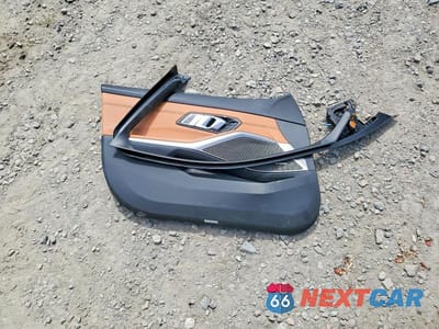 Zdjęcie 12 z 13 samochodu: 2021 BMW 330E VIN:WBA5P7C03MFK82401 - miniatura