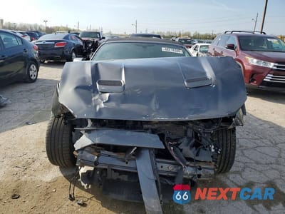 Piąte zdjęcie samochodu w środku: 2018 FORD MUSTANG VIN:1FATP8UH2J5123980 - miniatura