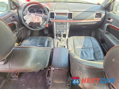 Zdjęcie 8 z 13 samochodu: 2012 LINCOLN MKZ VIN:3LNHL2GC0CR826546 - miniatura