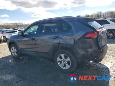 Drugie zdjęcie samochodu z przodu: 2021 TOYOTA RAV4 XLE VIN:2T3P1RFV4MW197677 - miniatura