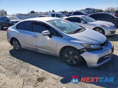 Czwarte zdjęcie samochodu z boku: 2015 HONDA CIVIC LX VIN:19XFB2F56FE276556 - miniatura