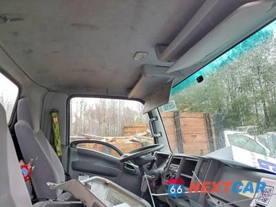 Piąte zdjęcie samochodu w środku: 2017 ISUZU NPR HD DUMP TRUCK VIN:54DC4W1B2HS800041 - miniatura