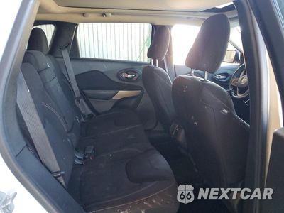 Zdjęcie 11 z 14 samochodu: 2017 JEEP CHEROKEE LATITUDE VIN:1C4PJLCB4HW613550 - miniatura