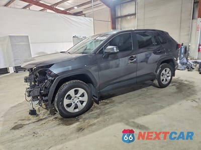 2025 TOYOTA RAV4 LE 2T3G1RFV2SC499600 - główne zdjęcie licytacji z USA - miniatura