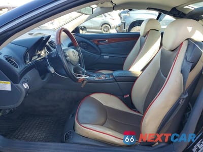 Zdjęcie 7 z 11 samochodu: 2005 MERCEDES-BENZ SL 500 VIN:WDBSK75FX5F102952 - miniatura