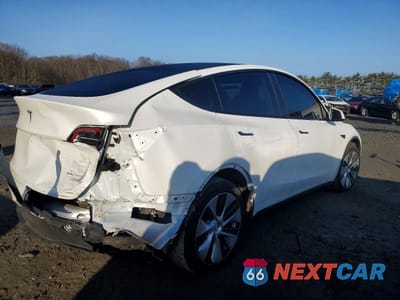 Trzecie zdjęcie samochodu z tyłu: 2023 TESLA MODEL Y VIN:7SAYGAEE8PF610994 - miniatura