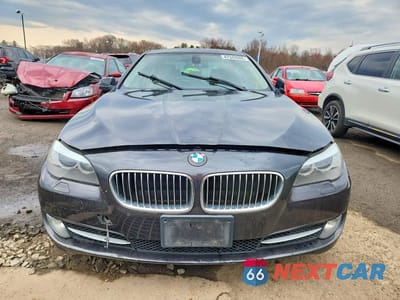 Piąte zdjęcie samochodu w środku: 2012 BMW 528 XI VIN:WBAXH5C55CDW09722 - miniatura