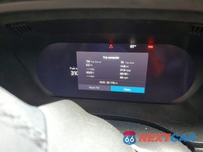 Zdjęcie 9 z 12 samochodu: 2022 VOLVO XC60 B5 MOMENTUM VIN:YV4L12RK5N1035772 - miniatura