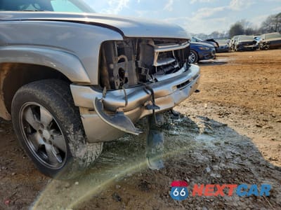 Zdjęcie 13 z 15 samochodu: 2003 CHEVROLET SUBURBAN K1500 VIN:3GNFK16Z53G140617 - miniatura