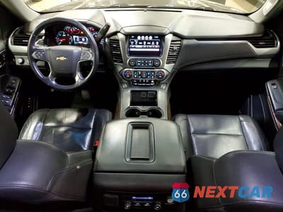 Zdjęcie 8 z 13 samochodu: 2018 CHEVROLET SUBURBAN K1500 LT VIN:1GNSKHKC6JR329752 - miniatura