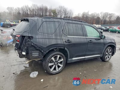 Trzecie zdjęcie samochodu z tyłu: 2025 HONDA PILOT TOURING VIN:5FNYG1H76SB121366 - miniatura