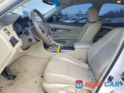 Zdjęcie 7 z 12 samochodu: 2019 INFINITI Q70 3.7 LUXE VIN:JN1BY1AR9KM585289 - miniatura