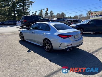 Trzecie zdjęcie samochodu z tyłu: 2022 MERCEDES-BENZ C 300 4MATIC VIN:W1KAF4HB3NR009395 - miniatura