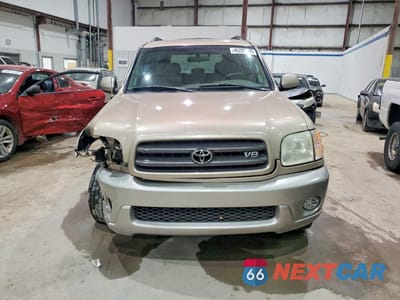 Piąte zdjęcie samochodu w środku: 2002 TOYOTA SEQUOIA SR5 VIN:5TDBT44A62S134389 - miniatura