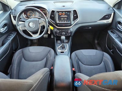 Zdjęcie 8 z 13 samochodu: 2015 JEEP CHEROKEE LATITUDE VIN:1C4PJMCS5FW578245 - miniatura