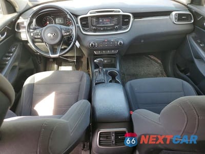 Zdjęcie 8 z 13 samochodu: 2016 KIA SORENTO LX VIN:5XYPG4A38GG051700 - miniatura