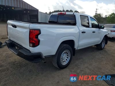 Trzecie zdjęcie samochodu z tyłu: 2025 CHEV COLORADO VIN:1GCPSBEKXS1113627 - miniatura