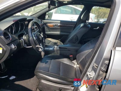 Zdjęcie 7 z 11 samochodu: 2013 MERCEDES-BENZ C 250 VIN:WDDGF4HB3DA879414 - miniatura