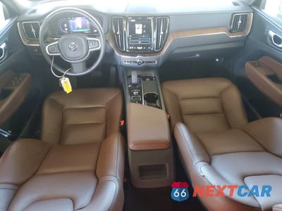 Zdjęcie 8 z 13 samochodu: 2022 VOLVO XC60 B5 MOMENTUM VIN:YV4L12RK3N1050500 - miniatura