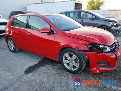 Czwarte zdjęcie samochodu z boku: 2017 VOLKSWAGEN GOLF S VIN:3VW217AU1HM028461 - miniatura