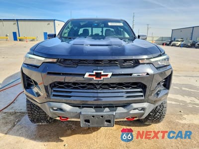 Piąte zdjęcie samochodu w środku: 2025 CHEVROLET COLORADO ZR2 VIN:1GCPTFEKXS1168552 - miniatura