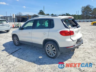 Drugie zdjęcie samochodu z przodu: 2013 VOLKSWAGEN TIGUAN S VIN:WVGAV7AX6DW528926 - miniatura