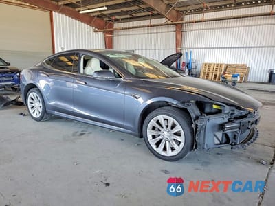 Czwarte zdjęcie samochodu z boku: 2017 TESLA MODEL S VIN:5YJSA1E12HF232884 - miniatura