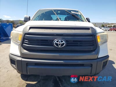Piąte zdjęcie samochodu w środku: 2015 TOYOTA TUNDRA SR VIN:5TFRM5F11FX090476 - miniatura