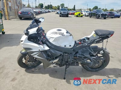 Trzecie zdjęcie samochodu z tyłu: 2023 SUZUKI GSX-R600 VIN:JS1GN7FA4P7100901 - miniatura