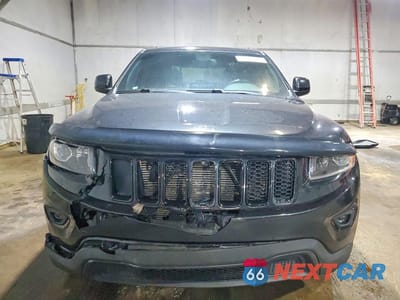 Piąte zdjęcie samochodu w środku: 2015 JEEP GRAND CHEROKEE LAREDO VIN:1C4RJFAG8FC643402 - miniatura