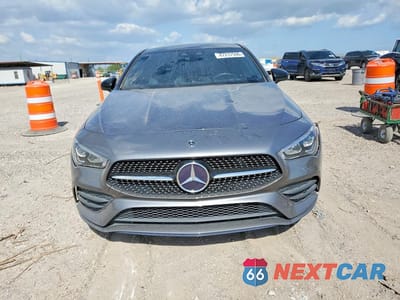 Piąte zdjęcie samochodu w środku: 2020 MERCEDES-BENZ CLA 250 4MATIC VIN:W1K5J4HB3LN120243 - miniatura