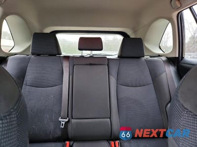 Zdjęcie 10 z 13 samochodu: 2019 TOYOTA RAV4 LE VIN:JTMF1RFV1KD043210 - miniatura