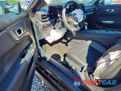 Zdjęcie 8 z 12 samochodu: 2026 FORD MUSTANG VIN:1FA6P8TH3T5101990 - miniatura