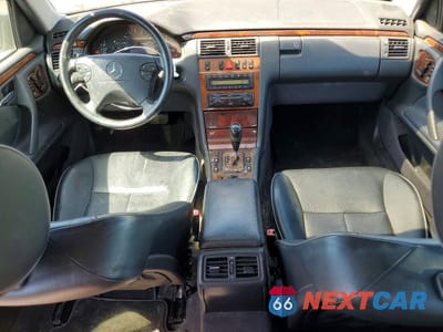 Zdjęcie 8 z 12 samochodu: 2002 MERCEDES-BENZ E 430 VIN:WDBJF70J12B404953 - miniatura