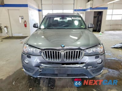 Piąte zdjęcie samochodu w środku: 2017 BMW X3 SDRIVE28I VIN:5UXWZ7C31H0V92677 - miniatura