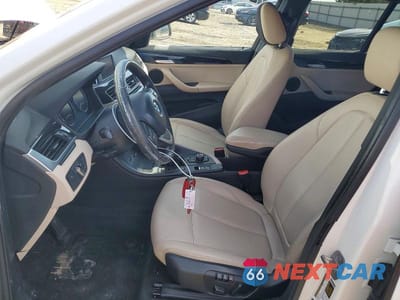 Zdjęcie 7 z 12 samochodu: 2018 BMW X1 XDRIVE28I VIN:WBXHT3C30J5L28575 - miniatura