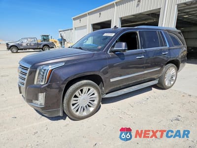 2016 CADILLAC ESCALADE PLATINUM 1GYS4DKJ2GR331804 - główne zdjęcie licytacji z USA - miniatura