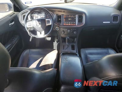 Zdjęcie 8 z 12 samochodu: 2011 DODGE CHARGER R VIN:2B3CL5CT1BH519789 - miniatura