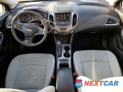 Zdjęcie 8 z 11 samochodu: 2019 CHEVROLET CRUZE LS VIN:3G1BC6SM8KS528957 - miniatura