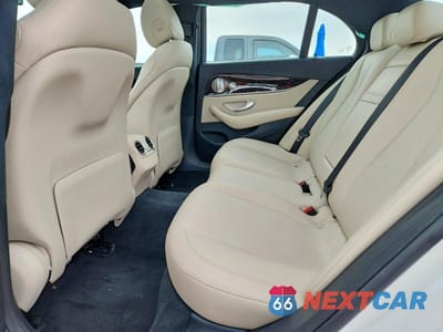 Zdjęcie 10 z 11 samochodu: 2019 MERCEDES-BENZ E 300 VIN:WDDZF4JBXKA598100 - miniatura