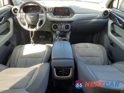 Zdjęcie 8 z 13 samochodu: 2022 CHEVROLET BLAZER 2LT VIN:3GNKBCR42NS224176 - miniatura