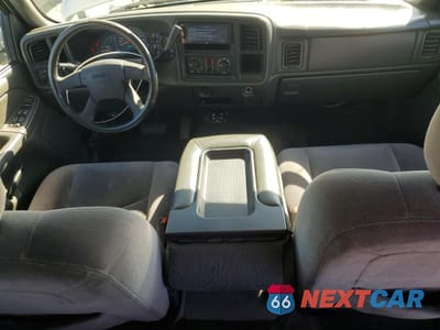 Zdjęcie 8 z 12 samochodu: 2005 GMC NEW SIERRA C1500 VIN:2GTEC13T851154766 - miniatura