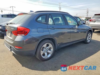 Trzecie zdjęcie samochodu z tyłu: 2015 BMW X1 SDRIVE28I VIN:WBAVM1C57FV315944 - miniatura
