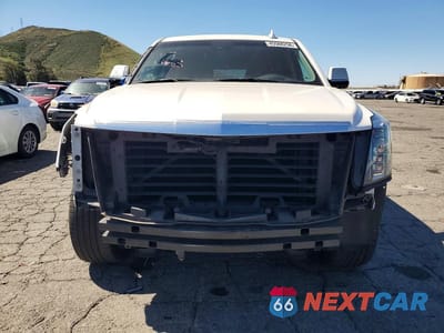 Piąte zdjęcie samochodu w środku: 2019 CADILLAC ESCALADE ESV LUXURY VIN:1GYS3HKJ2KR345494 - miniatura