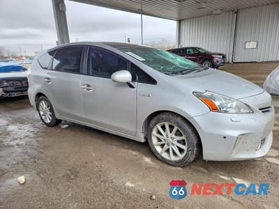 Czwarte zdjęcie samochodu z boku: 2014 TOYOTA PRIUS V FIVE VIN:JTDZN3EU6E3335940 - miniatura