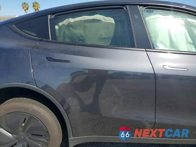 Zdjęcie 11 z 12 samochodu: 2026 TESLA MODEL Y VIN:7SAYGDED8TF451929 - miniatura