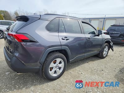 Trzecie zdjęcie samochodu z tyłu: 2019 TOYOTA RAV4 XLE VIN:2T3P1RFV8KW059816 - miniatura