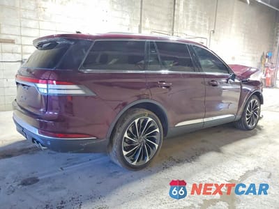 Trzecie zdjęcie samochodu z tyłu: 2022 LINCOLN AVIATOR RESERVE VIN:5LM5J7XC9NGL07489 - miniatura