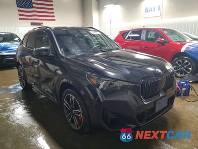 Czwarte zdjęcie samochodu z boku: 2025 BMW X1 M35I VIN:WBX13EF03S5252334 - miniatura