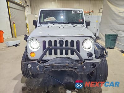 Piąte zdjęcie samochodu w środku: 2015 JEEP WRANGLER SPORT VIN:1C4BJWDG3FL556536 - miniatura